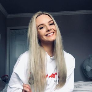 Meet your Posher, Lena